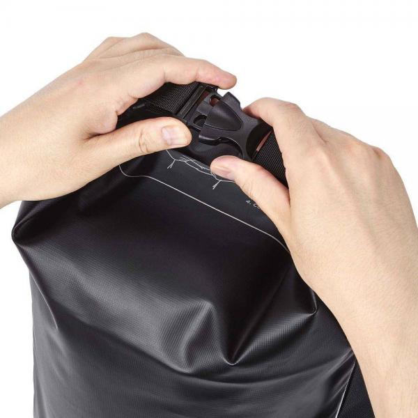 Spigen A630 Black Waterproof Bags (20L and 2L) | Klikk Malta