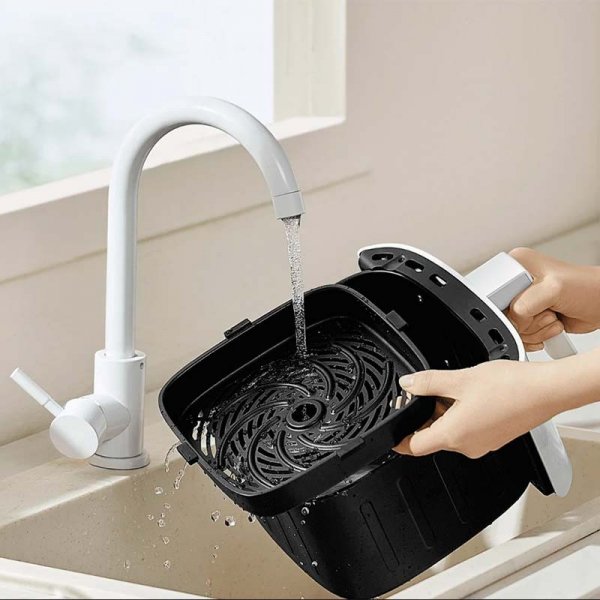 Xiaomi Mi Smart 4.5L Hot Air Fryer White | Klikk Malta