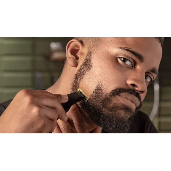 Philips OneBlade Pro Electric Shaver | Klikk Malta