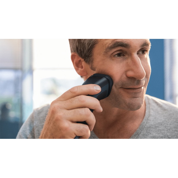 Philips Series 1100 Dry Electric Shaver Black | Klikk Malta