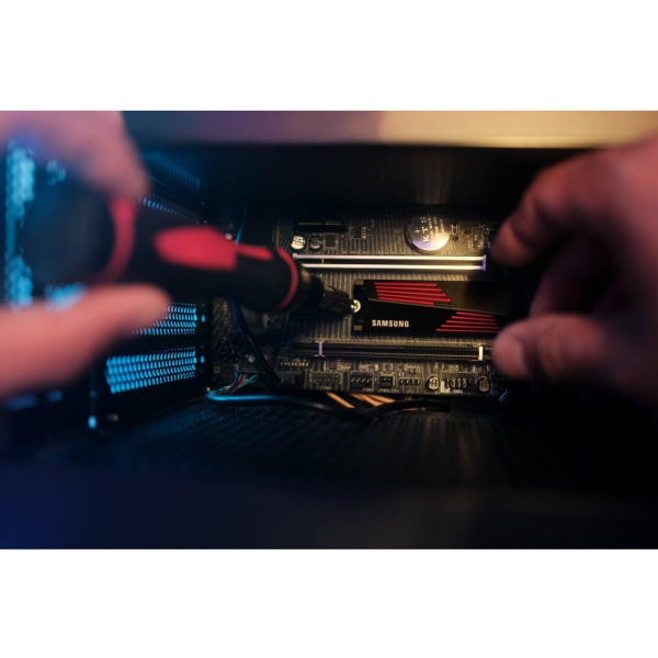Samsung 990 PRO 4TB M.2 PCIe SSD with Heatsink | Klikk Malta