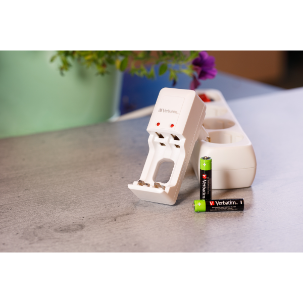 Verbatim Alkaline 4 Pack AAA Rechargeable B... | Klikk Malta